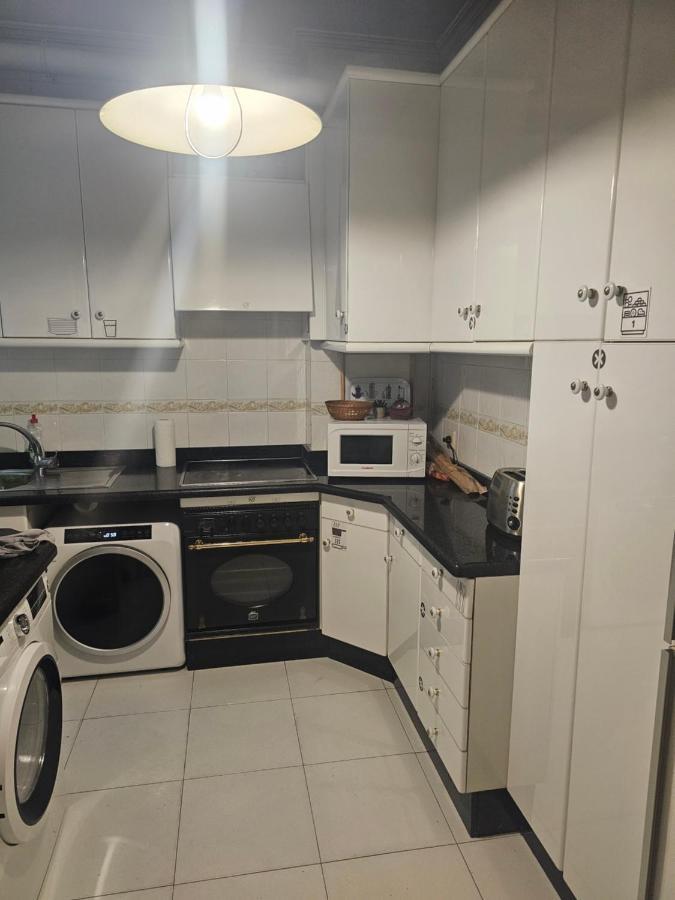 Habitacion Amplia Y Centrica En Piso Compartido La Coruña Eksteriør bilde