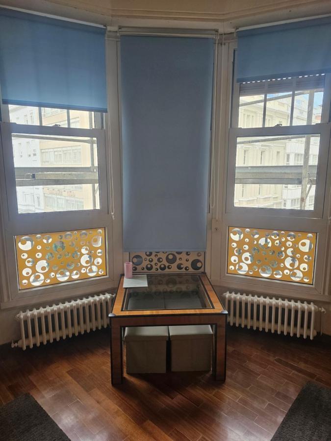 Habitacion Amplia Y Centrica En Piso Compartido La Coruña Eksteriør bilde